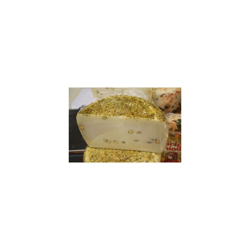 Sizilianischer Käse mit Pistazien